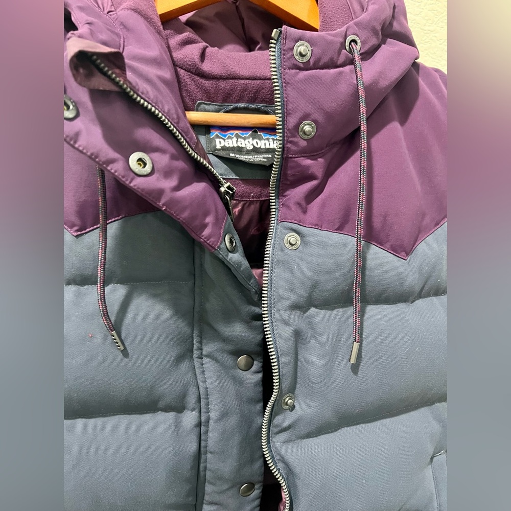 Patagonia bivy down vest with hood . Size M in excellent condition